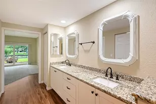 7340 Golf Pointe Cir, Sarasota, FL 34243 - Photo 29