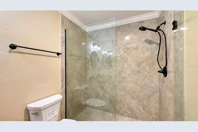 7340 Golf Pointe Circle, Sarasota, FL 34243 - Photo 35