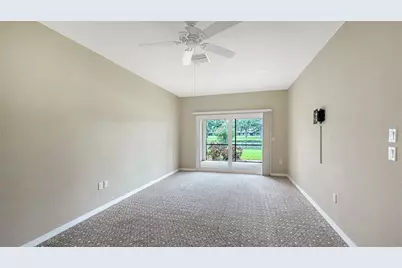 7340 Golf Pointe Circle, Sarasota, FL 34243 - Photo 23
