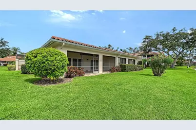 7340 Golf Pointe Circle, Sarasota, FL 34243 - Photo 39