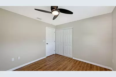 7340 Golf Pointe Circle, Sarasota, FL 34243 - Photo 37