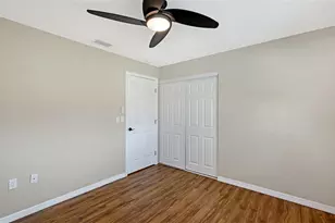 7340 Golf Pointe Cir, Sarasota, FL 34243 - Photo 37