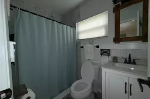 3988 San Luis Dr, Sarasota, FL 34235 - Photo 19