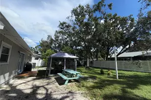 3988 San Luis Dr, Sarasota, FL 34235 - Photo 25