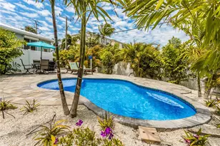 5701 Holmes Blvd, Holmes Beach, FL 34217 - Photo 3