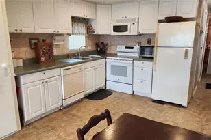 3402 Spanish Oak Terrace, Sarasota, FL 34237 - Photo 9