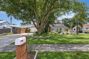 3959 Palau Dr, Sarasota, FL 34241 - Photo 1