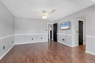 4371 Sandner Dr, Sarasota, FL 34243 - Photo 23