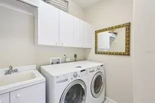 3829 Alamanda Dr, Sarasota, FL 34238 - Photo 21