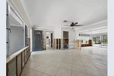 153 N Adams Drive, Sarasota, FL 34236 - Photo 5