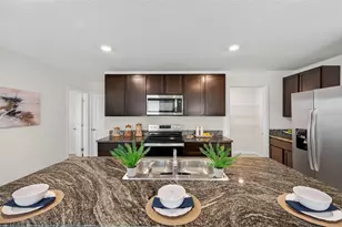 3819 Mannered Gold Ave, Bradenton, FL 34208 - Photo 7