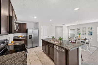 3819 Mannered Gold Avenue, Bradenton, FL 34208 - Photo 9