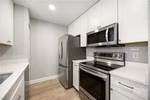 8821 Manor Loop, Lakewood Ranch, FL 34202 - Photo 13