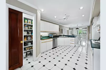 370 Gulf Of Mexico Drive #432, Longboat Key, FL 34228 - Photo 19