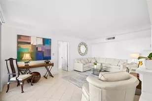 1111 N Gulfstream Ave, Sarasota, FL 34236 - Photo 21