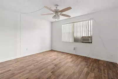 1256 Foggy Ridge Parkway, Lutz, FL 33559 - Photo 9