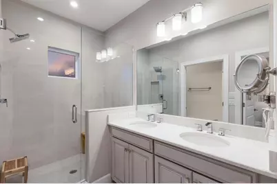 5565 Cannes Circle #5565, Sarasota, FL 34231 - Photo 25