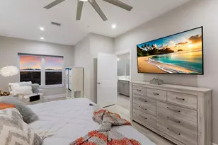 5565 Cannes Cir, Sarasota, FL 34231 - Photo 21