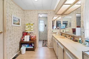 6710 36th Ave E, Palmetto, FL 34221 - Photo 15