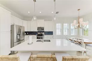 258 Sapphire Lake Dr, Bradenton, FL 34209 - Photo 15