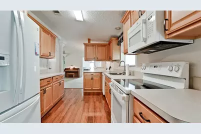 304 50th Avenue Terrace W, Bradenton, FL 34207 - Photo 13