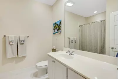 7812 Bergamo Avenue, Sarasota, FL 34238 - Photo 25