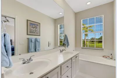 7812 Bergamo Avenue, Sarasota, FL 34238 - Photo 19