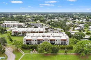 1540 Glen Oaks Dr E, Sarasota, FL 34232 - Photo 31