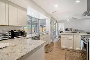 6722 Roxbury Dr, Sarasota, FL 34231 - Photo 27