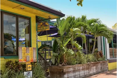 6722 Roxbury Drive, Sarasota, FL 34231 - Photo 87