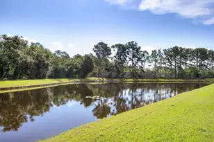 331 Londonderry Dr, Sarasota, FL 34240 - Photo 9