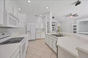 331 Londonderry Dr, Sarasota, FL 34240 - Photo 35