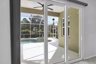 331 Londonderry Dr, Sarasota, FL 34240 - Photo 13