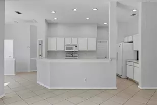 331 Londonderry Dr, Sarasota, FL 34240 - Photo 19