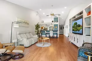 6103 Clubside Dr, Sarasota, FL 34243 - Photo 13