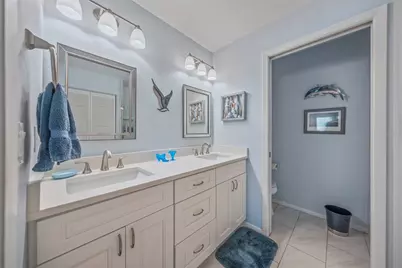 6052 Bonaventure Place, Sarasota, FL 34243 - Photo 19