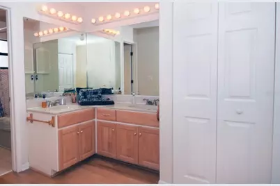231 Southampton Lane #277, Venice, FL 34293 - Photo 19