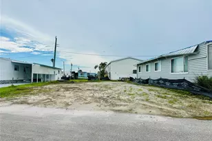 359 Tampico Dr, Palmetto, FL 34221 - Photo 1