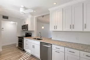 4976 Gulf of Mexico Dr, Longboat Key, FL 34228 - Photo 9