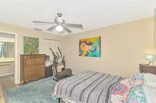 255 Fenwick Dr, Venice, FL 34285 - Photo 25