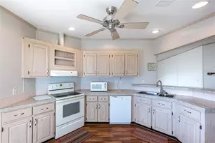 5707 45th St E, Bradenton, FL 34203 - Photo 5