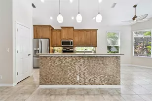 7406 Lake Forest Gln, Lakewood Ranch, FL 34202 - Photo 15