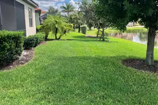 10093 Cozy Grv Dr, Venice, FL 34293 - Photo 9