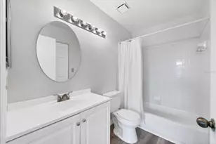 4001 Crockers Lake Blvd, Sarasota, FL 34238 - Photo 9