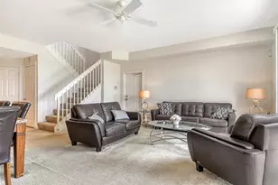 1400 Burgos Dr, Sarasota, FL 34238 - Photo 5