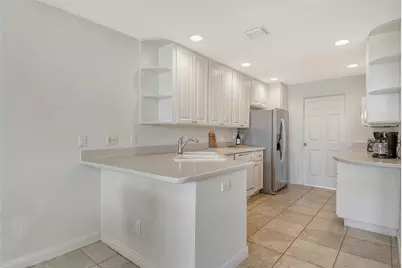 1400 Burgos Drive, Sarasota, FL 34238 - Photo 9