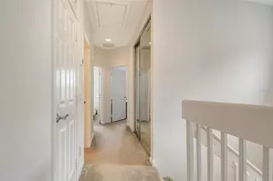 1400 Burgos Dr, Sarasota, FL 34238 - Photo 19