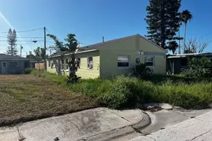 197 148th Ave E, Madeira Beach, FL 33708 - Photo 3