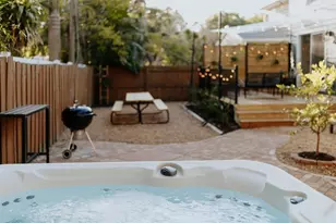 2472 Temple St, Sarasota, FL 34239 - Photo 57