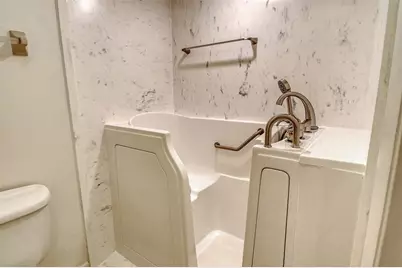 5609 Evergreen Drive #28, Sarasota, FL 34233 - Photo 25